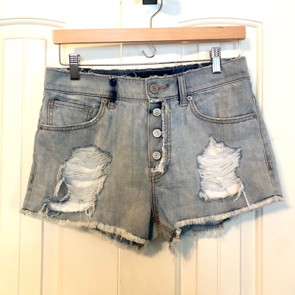 Express High-rise Distressed Denim Shorts Size 6